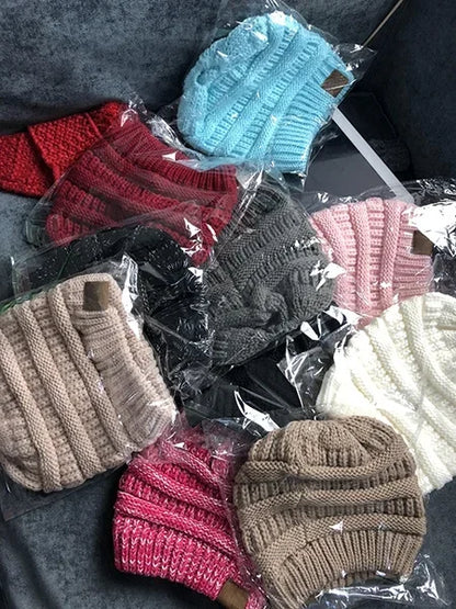 Women’s Winter Knit Beanie Hat, Messy Bun & Ponytail Opening
