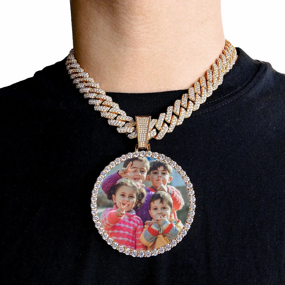 ESKEEM Big Circle Photo Medallion Pendant Necklace – Iced Out Hip Hop Memory Picture Jewelry Gift